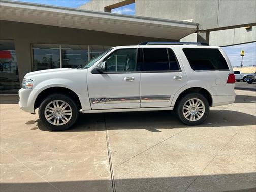 2011 Lincoln Navigator Base