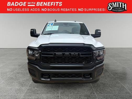 2024 RAM 3500 Tradesman Crew Cab 4x4 8' Box