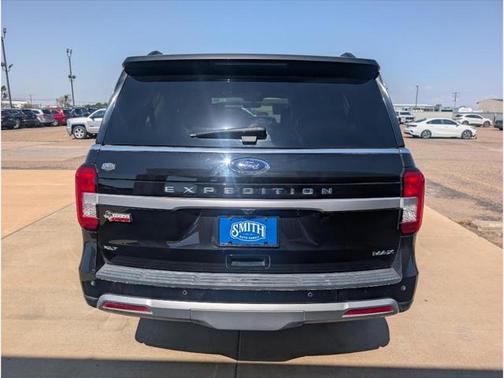 2022 Ford Expedition Max XLT