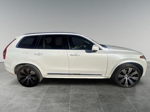 2022 Volvo XC90 T6 Inscription