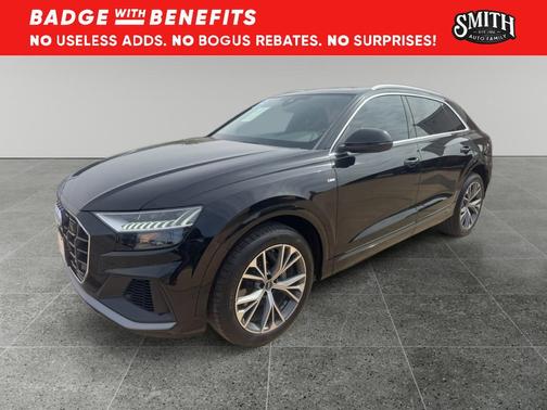 Mythos Black Metallic 2023 Audi Q8 55 Premium Plus