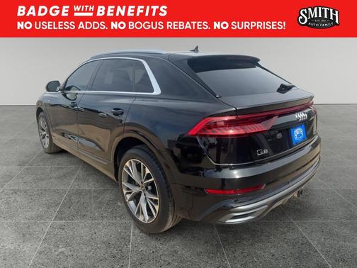 Mythos Black Metallic 2023 Audi Q8 55 Premium Plus