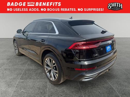 Mythos Black Metallic 2023 Audi Q8 55 Premium Plus
