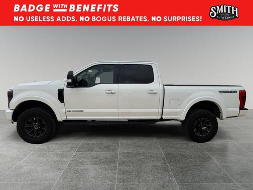 Star White Metallic Tri-Coat 2022 Ford F-250 Lariat