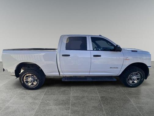 2022 RAM 2500 Tradesman Crew Cab 4x4 6'4' Box