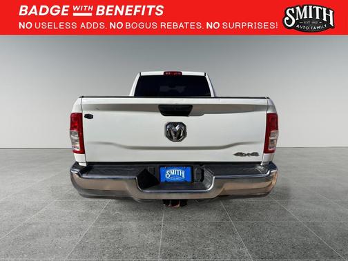 2022 RAM 2500 Tradesman Crew Cab 4x4 6'4' Box