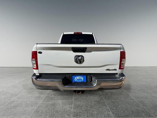 2022 RAM 2500 Tradesman Crew Cab 4x4 6'4' Box