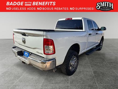 2022 RAM 2500 Tradesman Crew Cab 4x4 6'4' Box