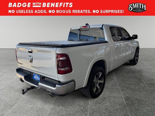 Ivory White Tri-Coat Pearlcoat 2022 RAM 1500 Laramie