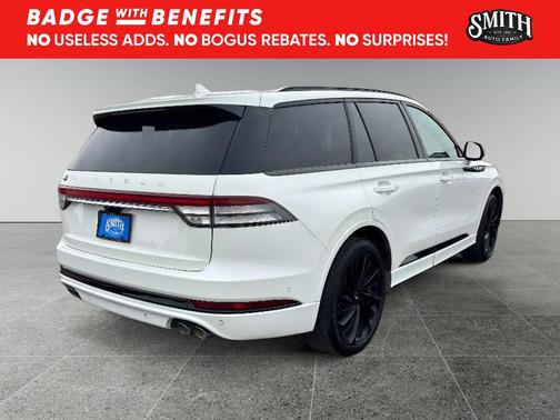 Pristine White Metallic Tri-Coat 2023 Lincoln Aviator Reserve