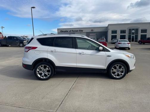 Photo 2 of 8 of 2015 Ford Escape Titanium