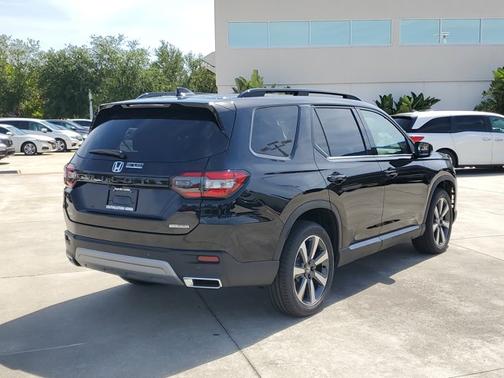 2025 Honda Pilot Touring