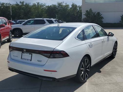2025 Honda Accord Hybrid Touring