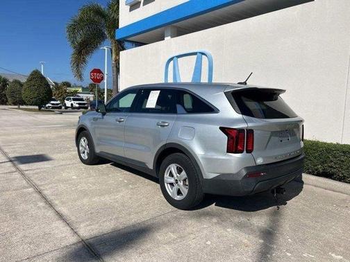 2022 Kia Sorento LX