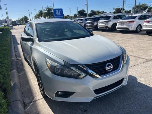 2017 Nissan Altima 2.5 SR