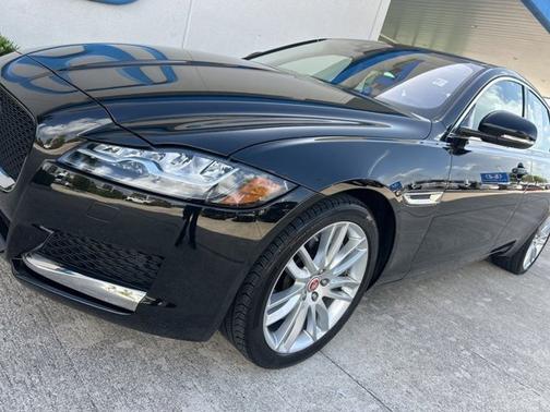 2016 Jaguar XF 35t Prestige