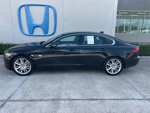 2016 Jaguar XF 35t Prestige