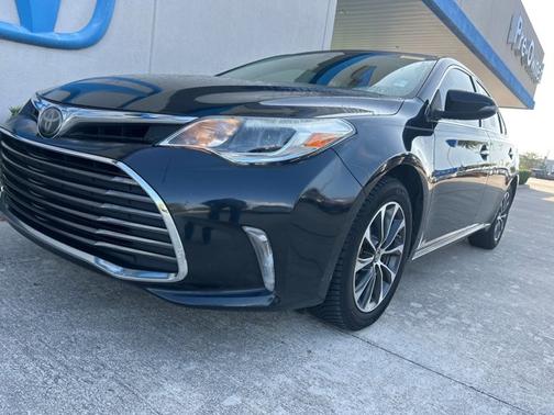 2017 Toyota Avalon XLE