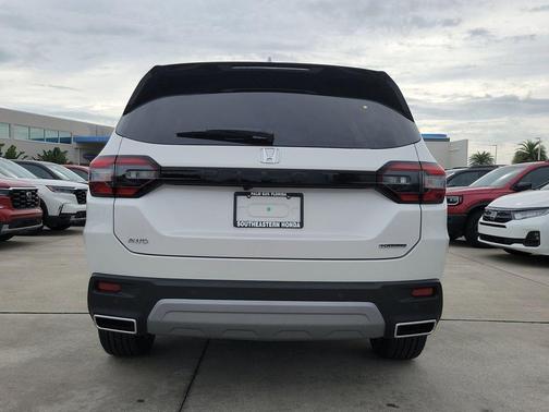 2025 Honda Pilot Touring