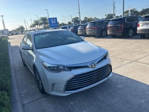 2017 Toyota Avalon Hybrid Limited