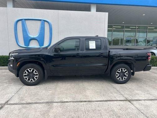 2024 Nissan Frontier SL