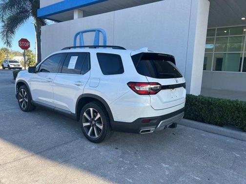 2024 Honda Pilot Touring