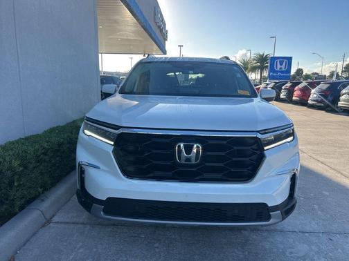 2024 Honda Pilot Touring