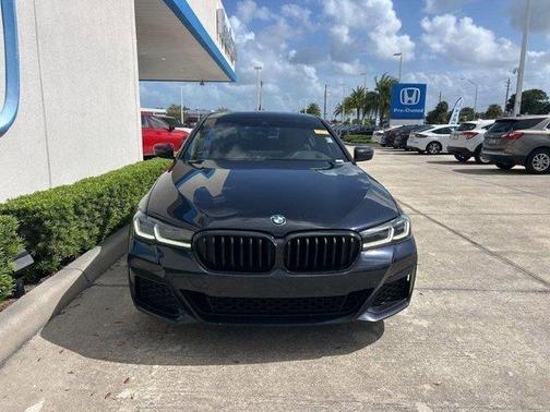 2022 BMW 530 i