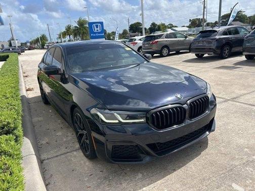 2022 BMW 530 i