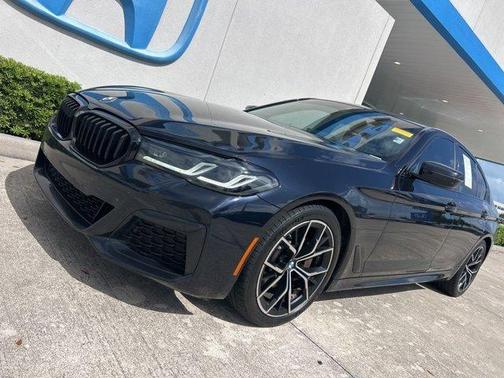 2022 BMW 530 i