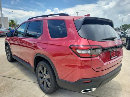 2025 Honda Pilot Sport