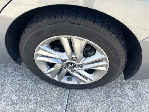 2019 Hyundai ELANTRA Value Edition