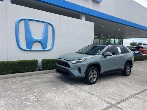 2023 Toyota RAV4 XLE