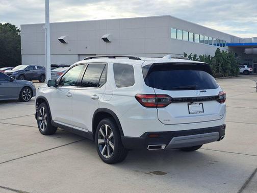 2025 Honda Pilot Elite