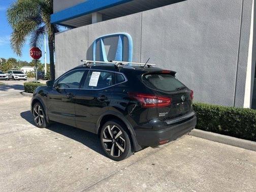 2022 Nissan Rogue Sport SL