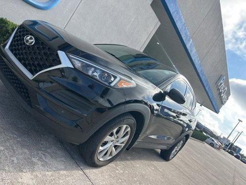 2021 Hyundai TUCSON SE