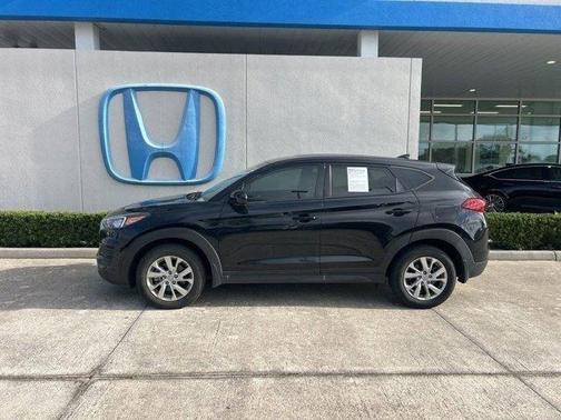 2021 Hyundai TUCSON SE