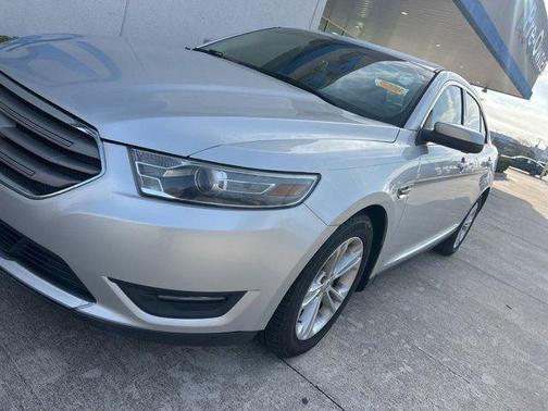 2014 Ford Taurus SEL