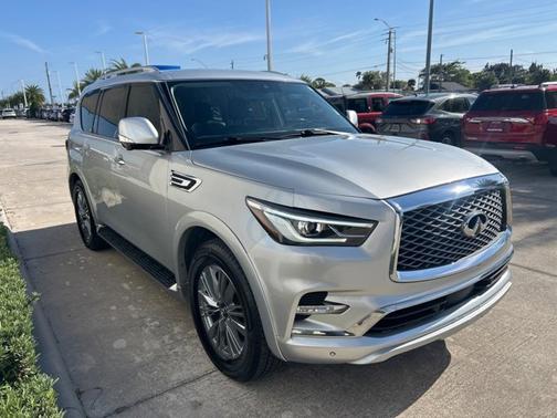 2021 INFINITI QX80 LUXE