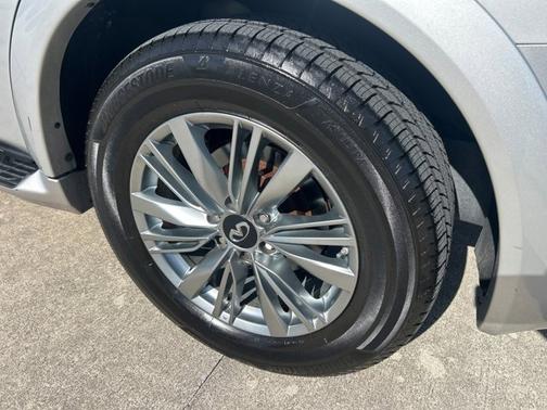 2021 INFINITI QX80 LUXE