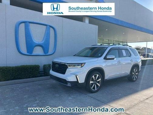 Platinum 2023 Honda Pilot Touring SUV