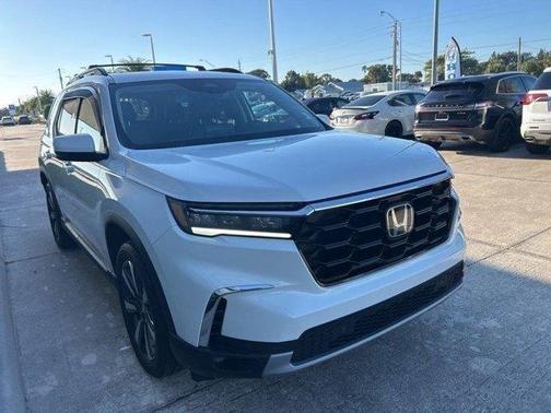 2023 Honda Pilot Touring