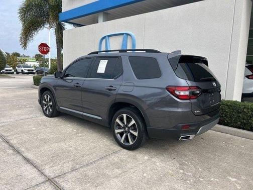 2023 Honda Pilot Touring