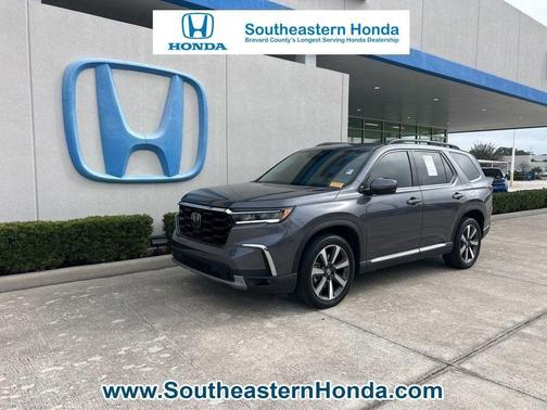 2023 Honda Pilot Touring
