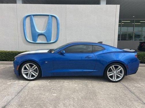2017 Chevrolet Camaro 2LT