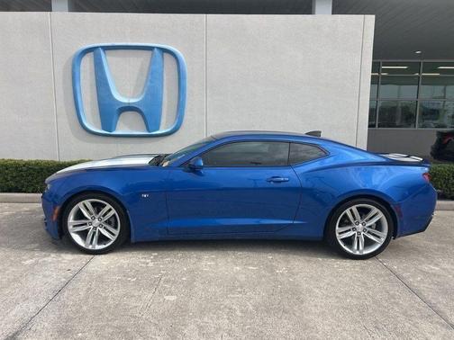 2017 Chevrolet Camaro 2LT
