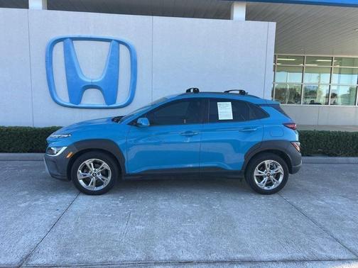 2022 Hyundai KONA SEL