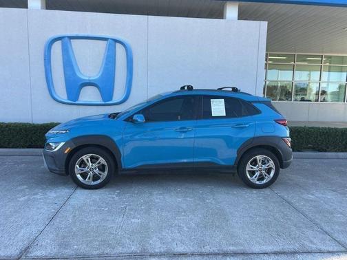 2022 Hyundai KONA SEL