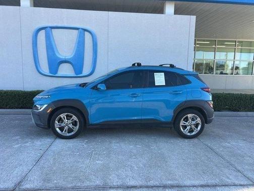 2022 Hyundai KONA SEL