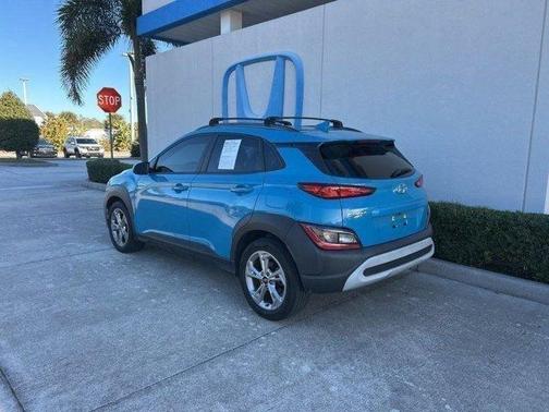 2022 Hyundai KONA SEL